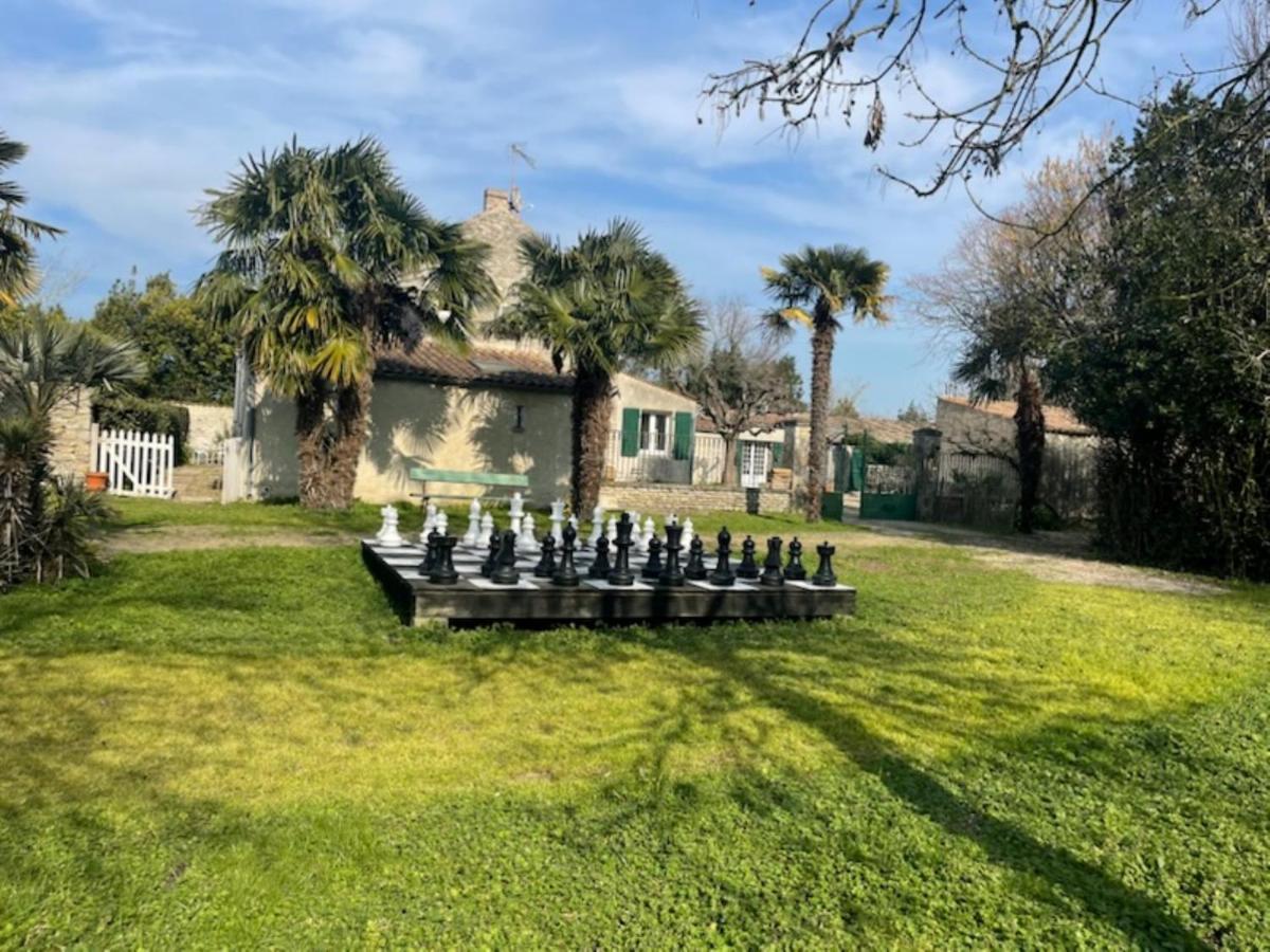 Le Chai Maison De Charme Pour Tribu Joyeuse Le Château-dʼOléron エクステリア 写真
