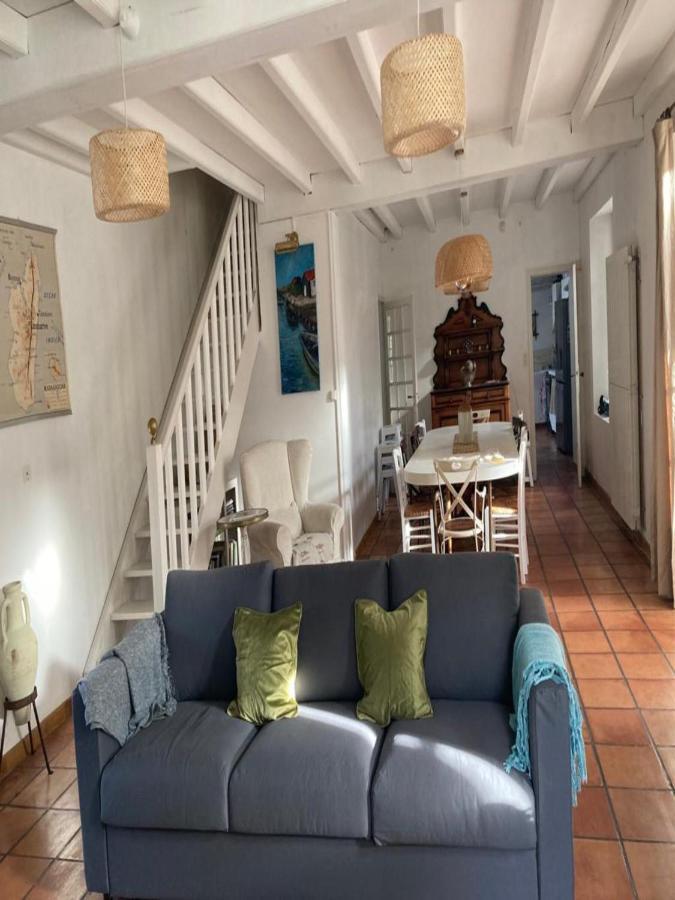 Le Chai Maison De Charme Pour Tribu Joyeuse Le Château-dʼOléron エクステリア 写真