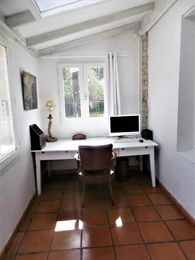 Le Chai Maison De Charme Pour Tribu Joyeuse Le Château-dʼOléron エクステリア 写真